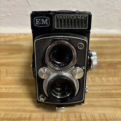 Vintage Yashica-Mat EM TLR Medium Format Film Camera W/ 80mm 3.2 Lens • $199.99