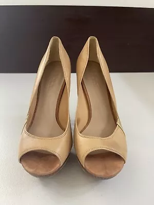 L.A.M.B. Gwen Stefani Beige Camel Platform Pump Heels 9M • $25