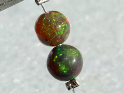 $24.99 • Buy Natural Black Ethiopian Welo Opal Flashing Fire Round Ball Matching Pair Beads
