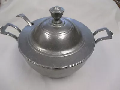 Vtg Wilton Armetale COLUMBIA Metal  Soup Tureen Serving Pot Lid Ladle RWP • $24.99