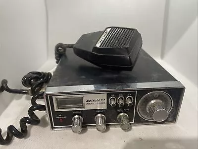 Radio CB Vintage 23 Channel Midland International Model 13-882B 1975 • $20