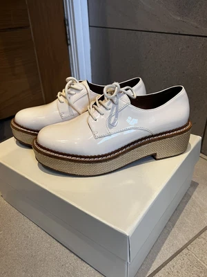 £75 • Buy Emporio Armani Women’s BNWB Oxfords Cream Patent Leather Shoes Uk4
