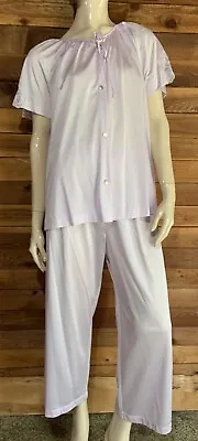 Vintage Lorraine Lavender Size Large Pajamas   #11668 • $24.95
