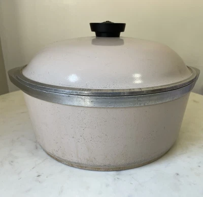 $21 • Buy Vintage Club Cast Aluminum Turquoise Beige/ Taupe Oven Stock Pot W/Lid