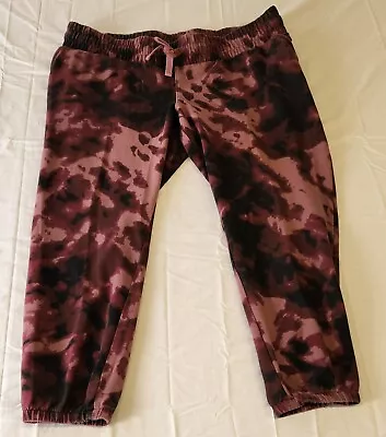 Isabel Maternity Women's Burgundy Camo Jogger Pants Size L Drawstring Waist • $12