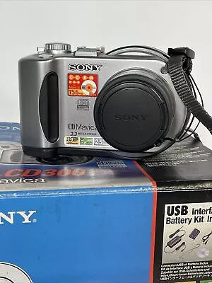 Vintage Sony Mavica MVC-CD300 3.3MP CD-R/RW Digital Camera With Accessories  • $49