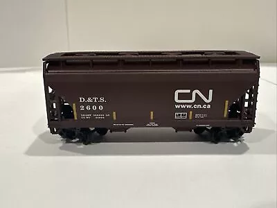 N Scale Atlas Trainman 50 001-867 PS-2 Covered Hopper  Canadian National #2600 • $18