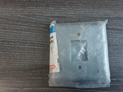 £3 • Buy MEM/EATON - 1 Gang Surface Cover Plate Grid System - Metal Clad OLD STYLE