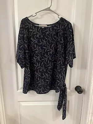 Michael Michael Kors Blue Short Sleeve Floral Top Size L Tie Accent • $15.29