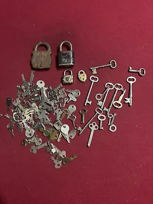 Vintage Locks And Keys - Large Lot • $16.50