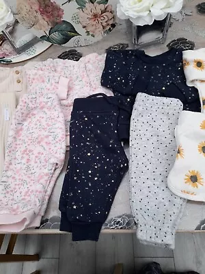 £3 • Buy Baby Girl Clothes Bundle 0-3months