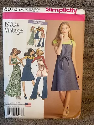 Simplicity Pattern 8073 Ms 1970s VINTAGE Apron Dress In 3 Lengths  Sz 4-12 • $3.75