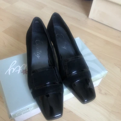 £12.99 • Buy Ladies Equity Black Leather Shoes Size 4.5