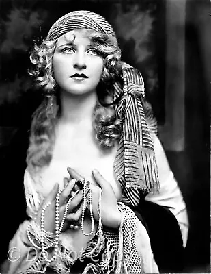 Ziegfeld Follies - Flapper Girl - Vintage 1920s PUBLICITY PHOTO • $6.15