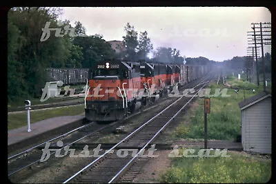 R DUPLICATE SLIDE - Milwaukee Road MILW 2002 Action On Freight • $7.89