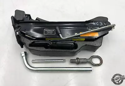$105.74 • Buy 2011-2018 Porsche Cayenne Emergency Spare Tire Jack W/ Tow Hook & Wrench Set Oem
