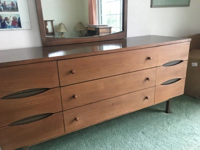$450 • Buy Distinctive By Stanley Mid-Century Modern Walnut Dresser, Mirror, MCM