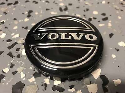 Genuine Volvo OEM Black Center Cap For S40 S60 S80 C30 C70  (PN: 30666913) • $9.94
