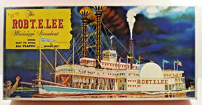 Pyro Plastics Kit#237 The Mississippi Steamboat Model Kit-original 1958 Release • $89.95