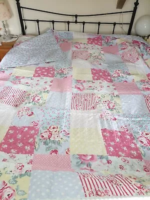 £32 • Buy Reversible Quilted Patchwork Look Bedspread/Throw King Size Pink Blue Floral