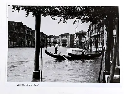 1983 Venice Italy Grand Canal Gondola Buildings Vintage Press Photo • $12.50