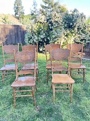 6 VINTAGE Amish Oak Matching SPINDLE Press Back Chairs AWESOME DETAIL • $250