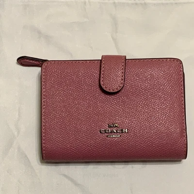 £69 • Buy New Authentic Coach Bifold Wallet Purse In Mid Pink Pebbled Leather