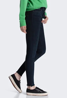 £19.99 • Buy Women Levi's 720 High Rise Super Skinny Frayed Hem Jeans Blue W26-W33 Price £20
