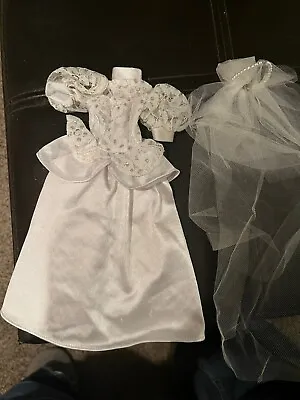 Vintage Barbie 1982 TRACY White WEDDING DRESS & Veil #4103 • $10