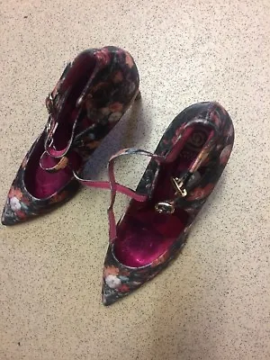 Ursula Mascaro Size 6 Floral Velvet Heel Women Shoes • £45