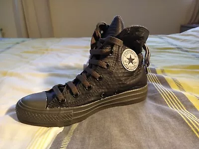 £10 • Buy Converse High Tops Size UK 3.5, Great Condition, Chocolate Brown + Laces 