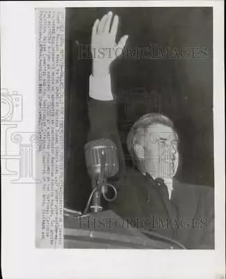 1946 Press Photo Secretary Henry Wallace Waves Before Speaking In New York • $19.99