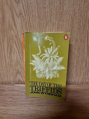 The Day Of The Triffids By John Wyndham. Penguin Paperback. 1974 (S5) • £6.25