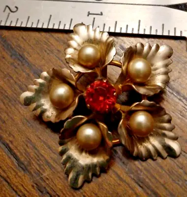 VINTAGE ESTATE Signed VAN DELL Floral Brooch Pin Rhinestone Pearls (U) • $10.25