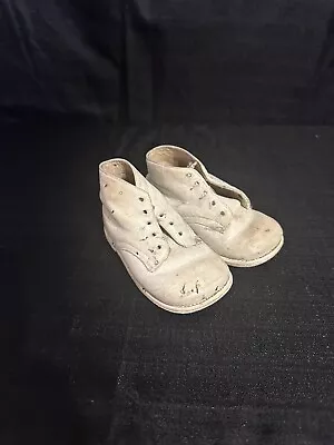 Vintage White Leather Baby Shoes Size 4 1/2 • $9.99