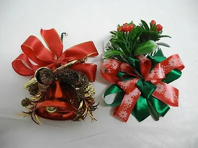 Box With 2 Vintage New Old Stock 1970's Christmas Bell & Mistletoe Boutonnière • $5.95