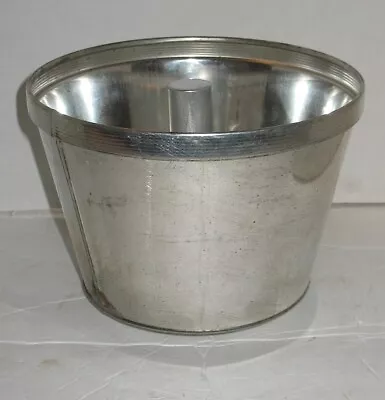 Vintage Early Tin Or Aluminum Metal Pudding Cake Mold Cake Baking Pan • $5