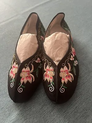 £19.66 • Buy Chinese Satin Embroidered Shoes Size 36