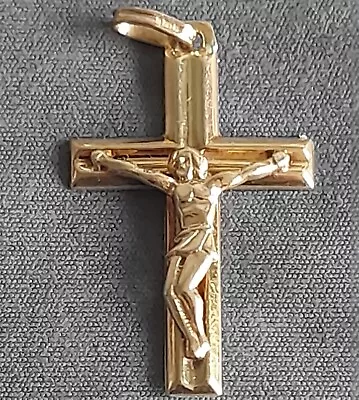 Unoaerre Large 9ct Gold Crucifix Pendant 40mm X 21mm 2.52g Hallmarked 1995 • £110