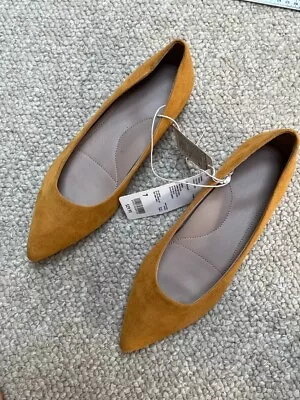 Uniqlo Women's Faux Suede Pointed Flat Shoes Mustard Yellow Size 7 • $19.47