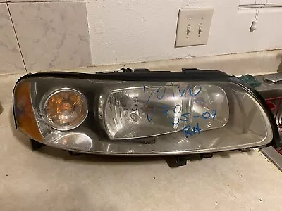 VOLVO V70 S60 Passenger Side 2005-2009 Headlight Some Broken Tabs • $125