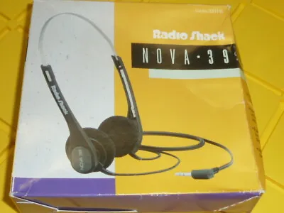 $19.99 • Buy Vintage Radio Shack Nova 39 Portable Stereo Headphones Lightweight 33-1110 Rare