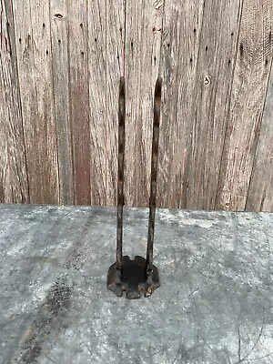 Vintage Rustic Cast Iron Coat / Hat Wall Hanging Hook  • $14.99