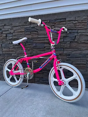 GT Performer Bmx Freestyle Bike Air Detour Neon Pink Dyno Compe Old School • $1750