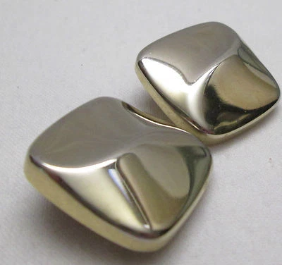 $14.95 • Buy Vintage Clip On Earrings Gold Tone Square Raised Wavy Center Line