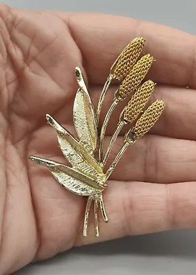 $5.50 • Buy Vintage Gold Tone Mesh Cat Tail Brooch Pin S5