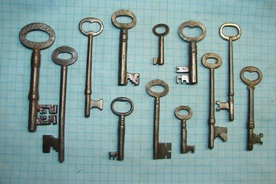 $3.99 • Buy 12 Antique Skeleton, Furniture, Barrel, Cabinet And Old Lock Keys
