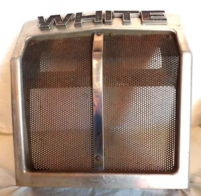 Vintage White Yard Boss T-800 Riding Mower Tractor Cast Aluminum Grille 719-213 • $180