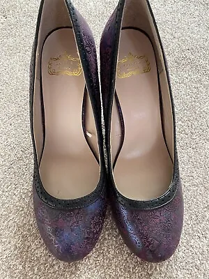 Lotus Burgundy Purple Print Shoes Size 7 • £5