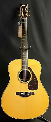 Yamaha LL16D Deluxe ARE Original Jumbo Acoustic-Electric Guitar Gloss Natural • $899.95